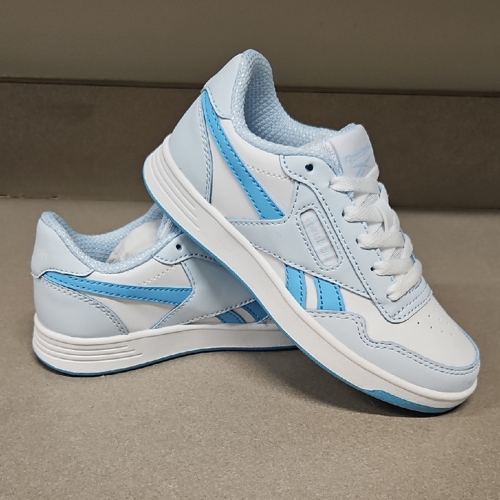Reebok Kids Sneakers in White and Light Blue - Picture 2 of 11